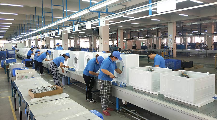 高效率!員工們忙碌地開展巴西客戶的衣物烘干機生產(chǎn)工作 高效率!員工們忙碌地開展巴西客戶的衣物烘干機生產(chǎn)工作