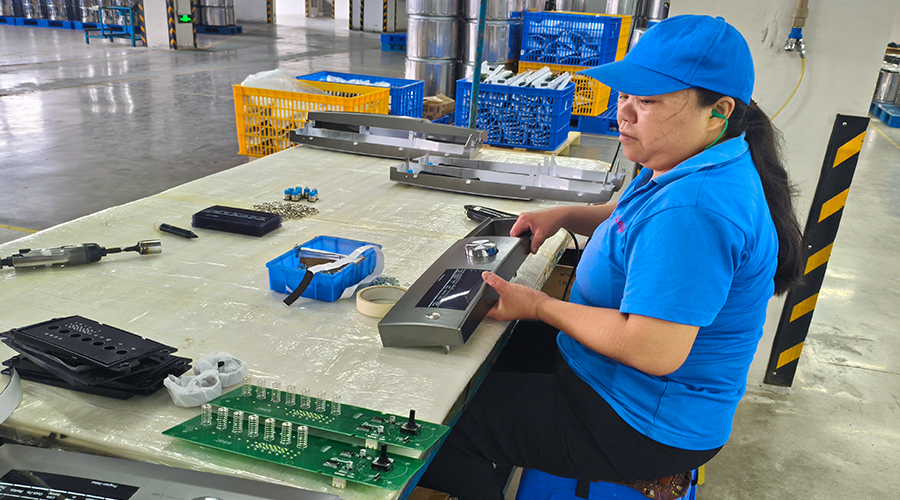 品質(zhì)源于嚴(yán)苛測(cè)試，金環(huán)電器的實(shí)驗(yàn)室保障